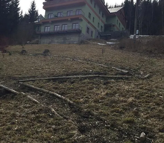 Orbit Karlov Pod Pradedem Rum i privatbostad *